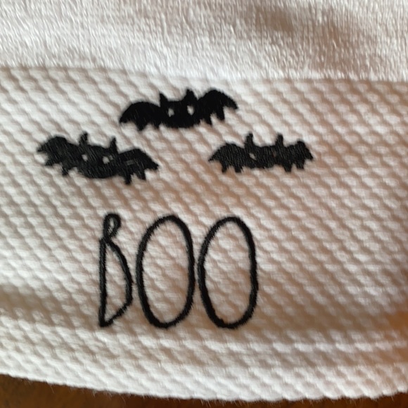 Rae Dunn Bathroom Towels- Halloween - Picture 2 of 4